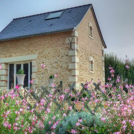 Bed and Breakfast Le Moulin De Follet Fougere  Exterior foto