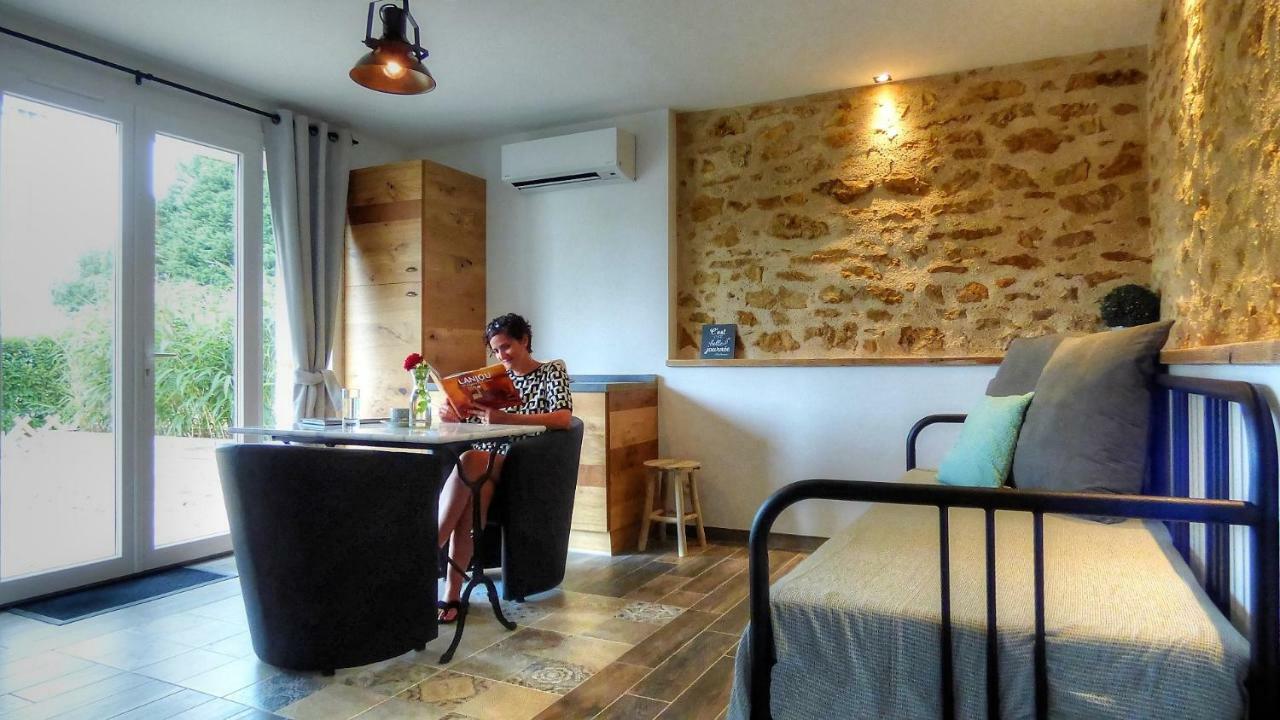 Bed and Breakfast Le Moulin De Follet Fougere  Exterior foto